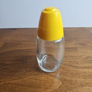 Vintage Gemco Salt  Pepper Shaker Clear Glass Yellow Top 3.5" Replacement Shaker